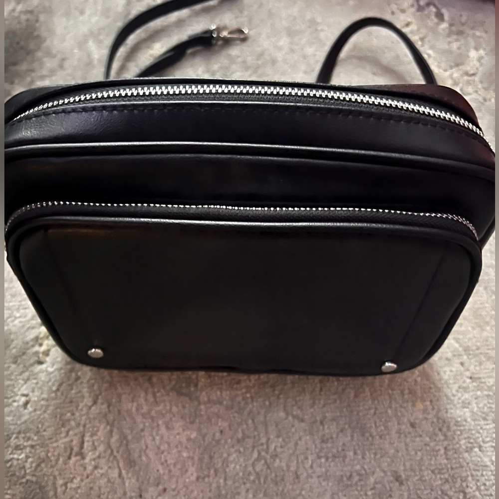 NWOT!! H&M Black Crossbody Purse Detachable Strap Silver Hardware